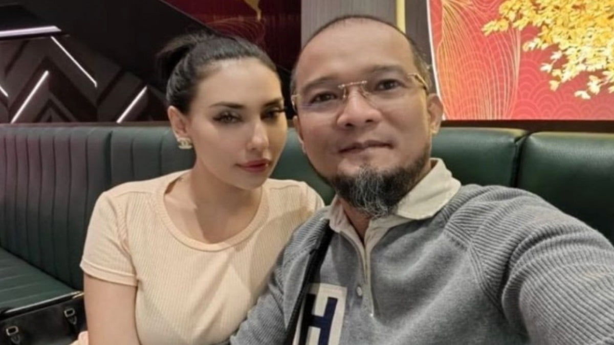 Gambar Anju Anjoulie Zarina Dulu Viral video