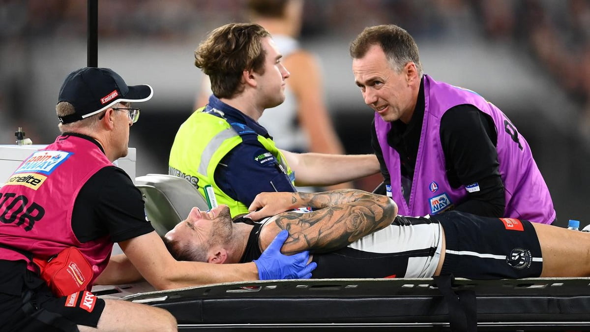 Broken Arm Collingwood Player Jeremy Howe Injured