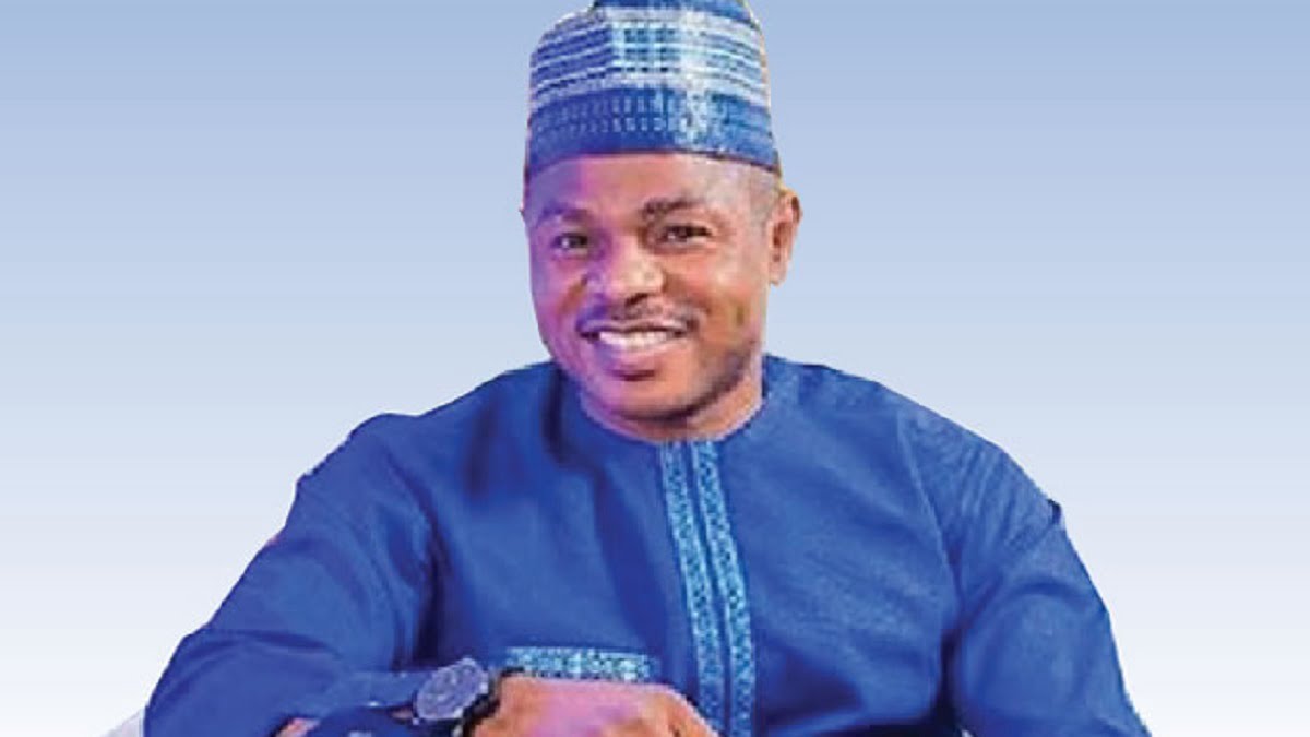 Yinka Ayefele