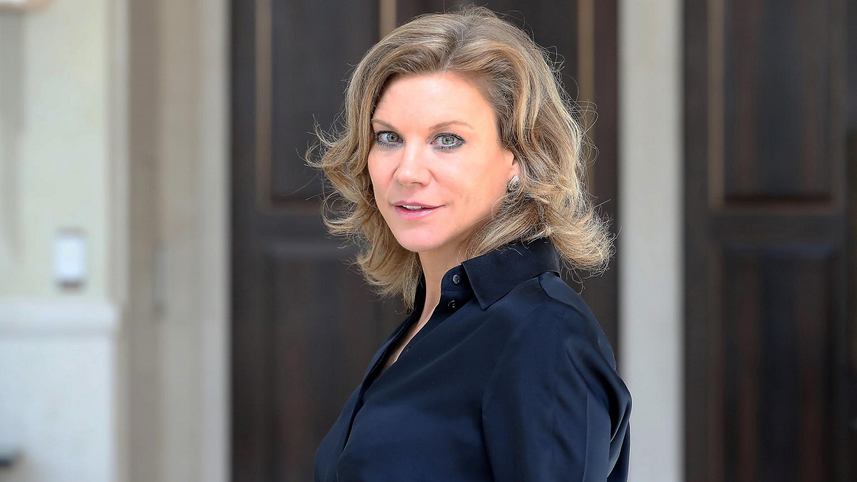 amanda staveley