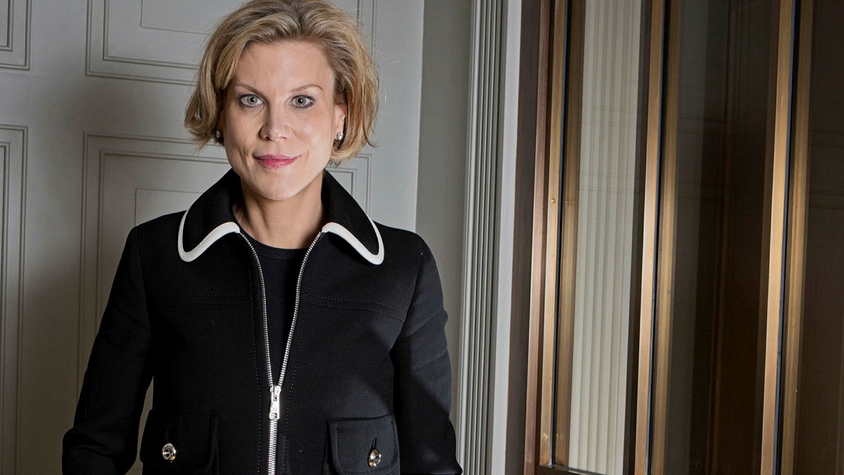 amanda staveley