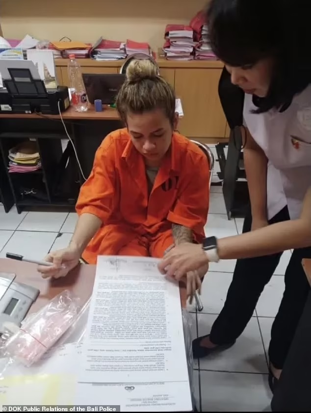 Teenager Manuela Vitoria de Araujo Farias arrested in Bali