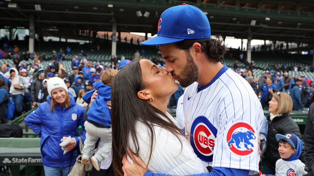 Means the world' to Dansby Swanson to play in same city as wife, Mallory –  NBC Sports Chicago