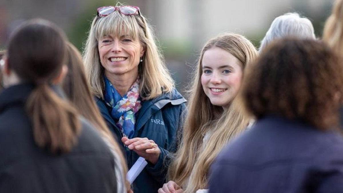 Madeleine McCann, Sister Amelie