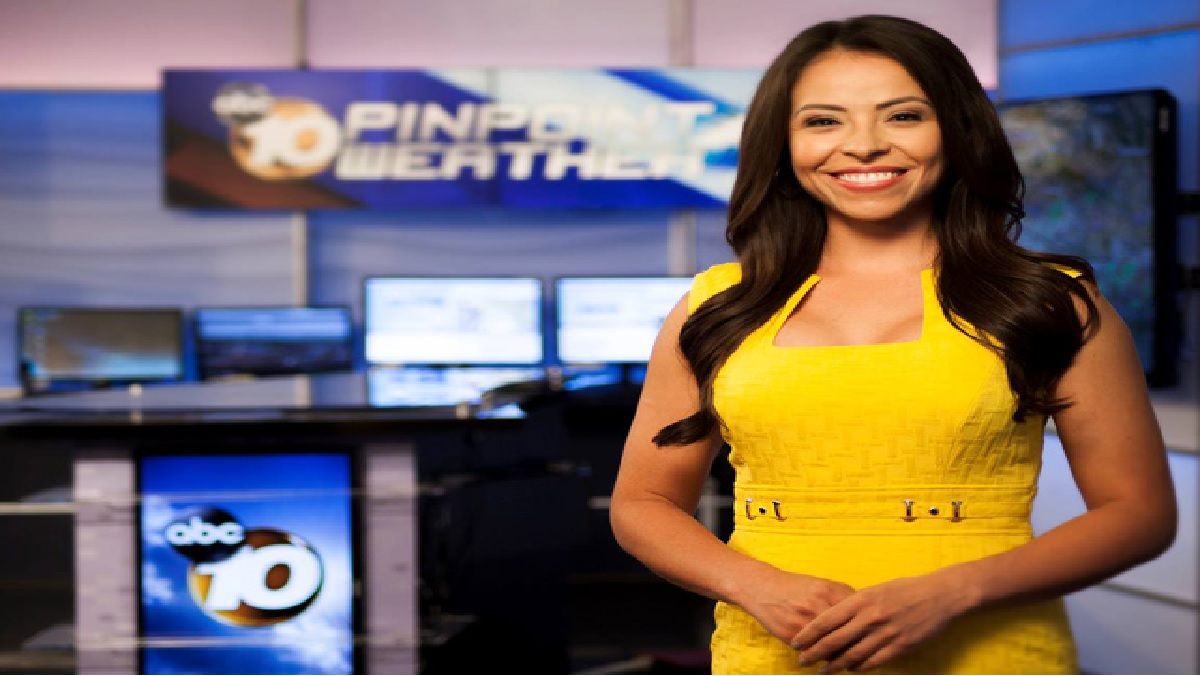 Meteorologist Angelica Campos Left FGTV