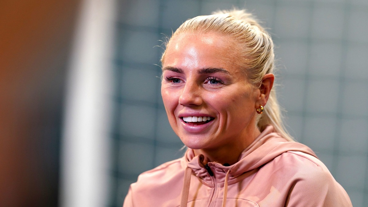 Alex Greenwood Teeth