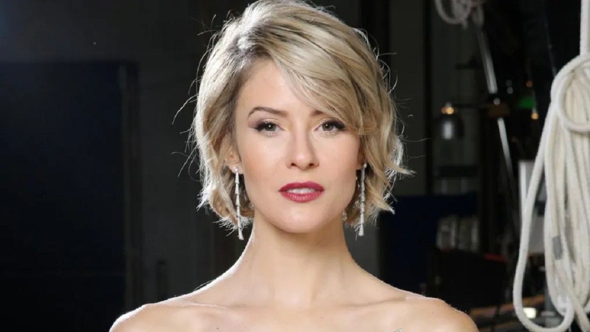 Linsey Godfrey