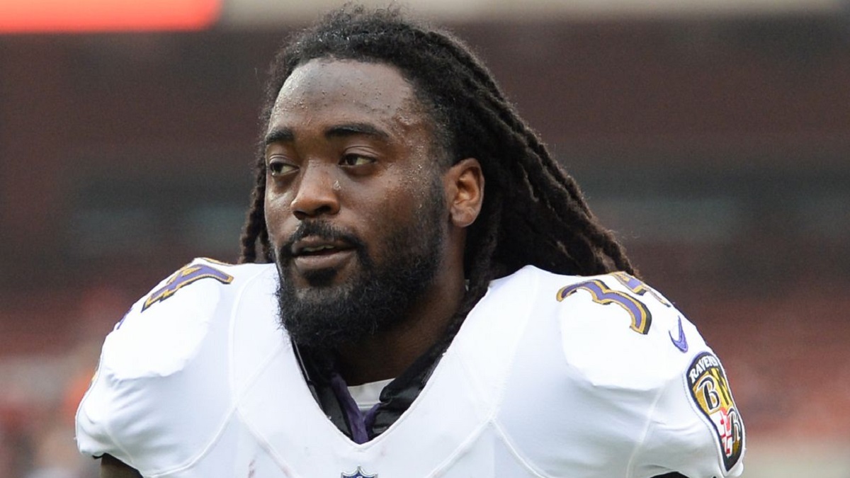 RB Alex Collins