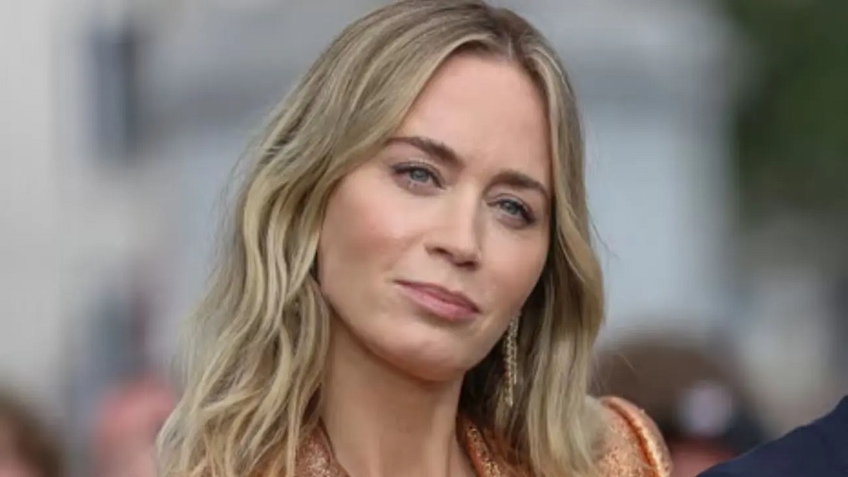 Is Emily Blunt cheating in her relationship