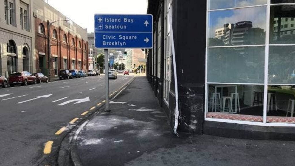 Wellington Car Accident 2 dead in crash after fleeing police