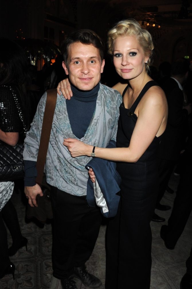 Who Is Mark Owen Married To? Who Is His Wife?