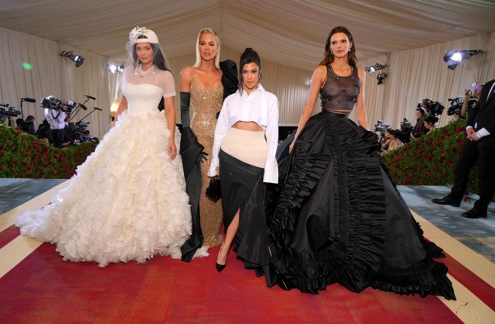 Met Gala 2023 Kardashians Photos KardashianJenner Family Arrives At