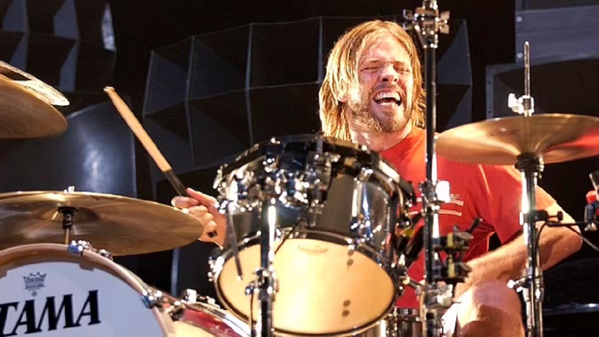 Who Is Josh Freese? Meet Foo Fighters New Drummer After Taylor Hawkins ...