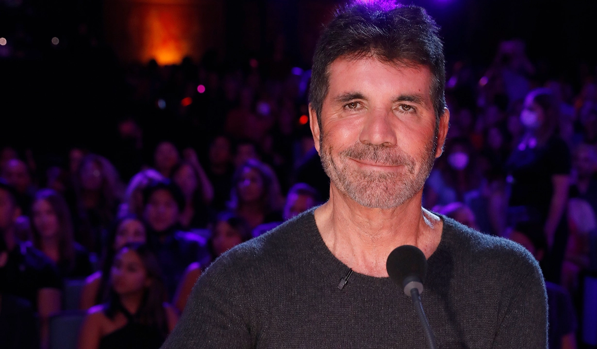 Why doesn't Simon Cowell speak on the sets of America's Got Talent?