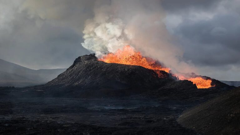 Icelandic Volcano Eruption: Iceand Recorded 2200 Earthquake In 24 Hours