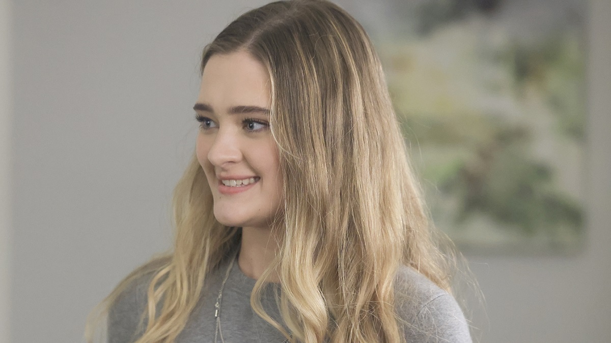 Does Lizzy Greene Have A Baby? Family Details