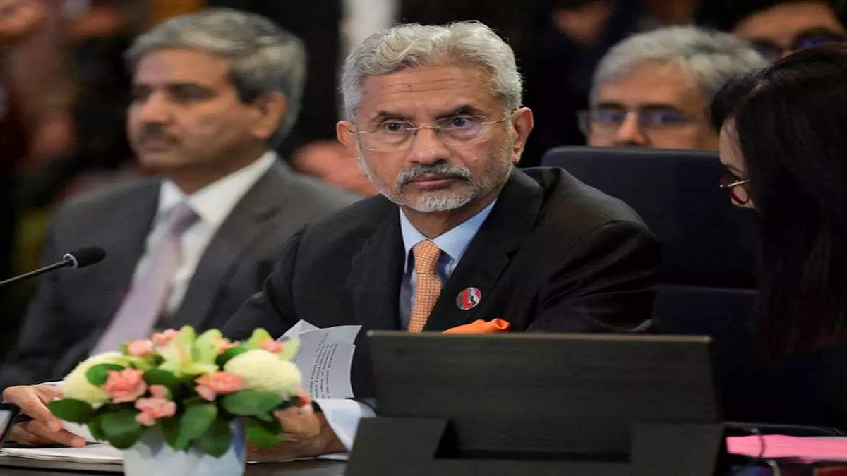 Jaishankar calls for a peaceful solution